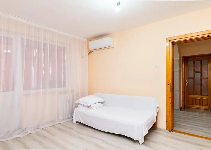 Calea Bucharest - Dentistry Area Апартаменты Крайова